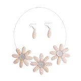 Ivory Triple Flower Wire Collar
